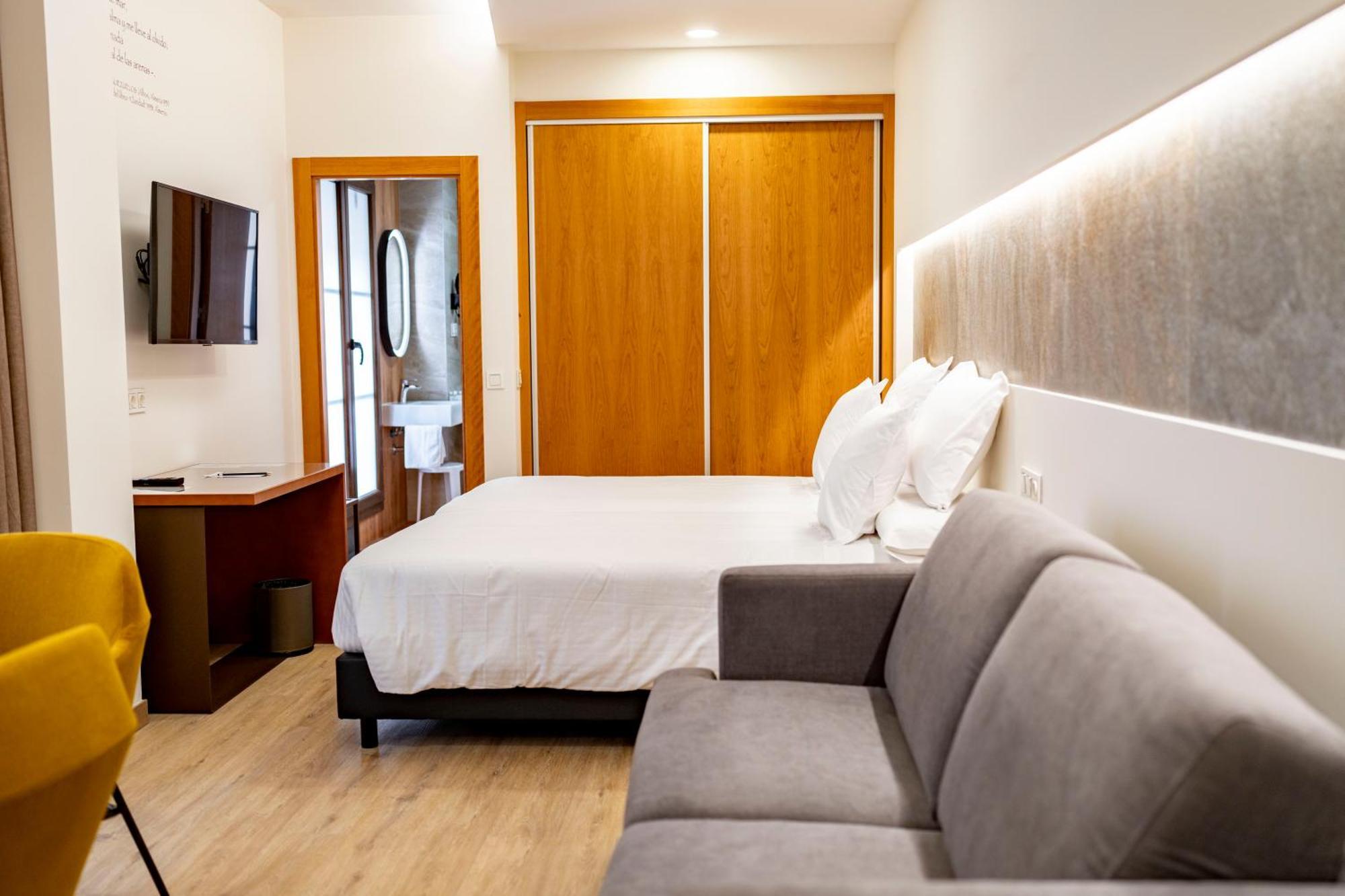 Torreluz Suites Almería Exterior photo